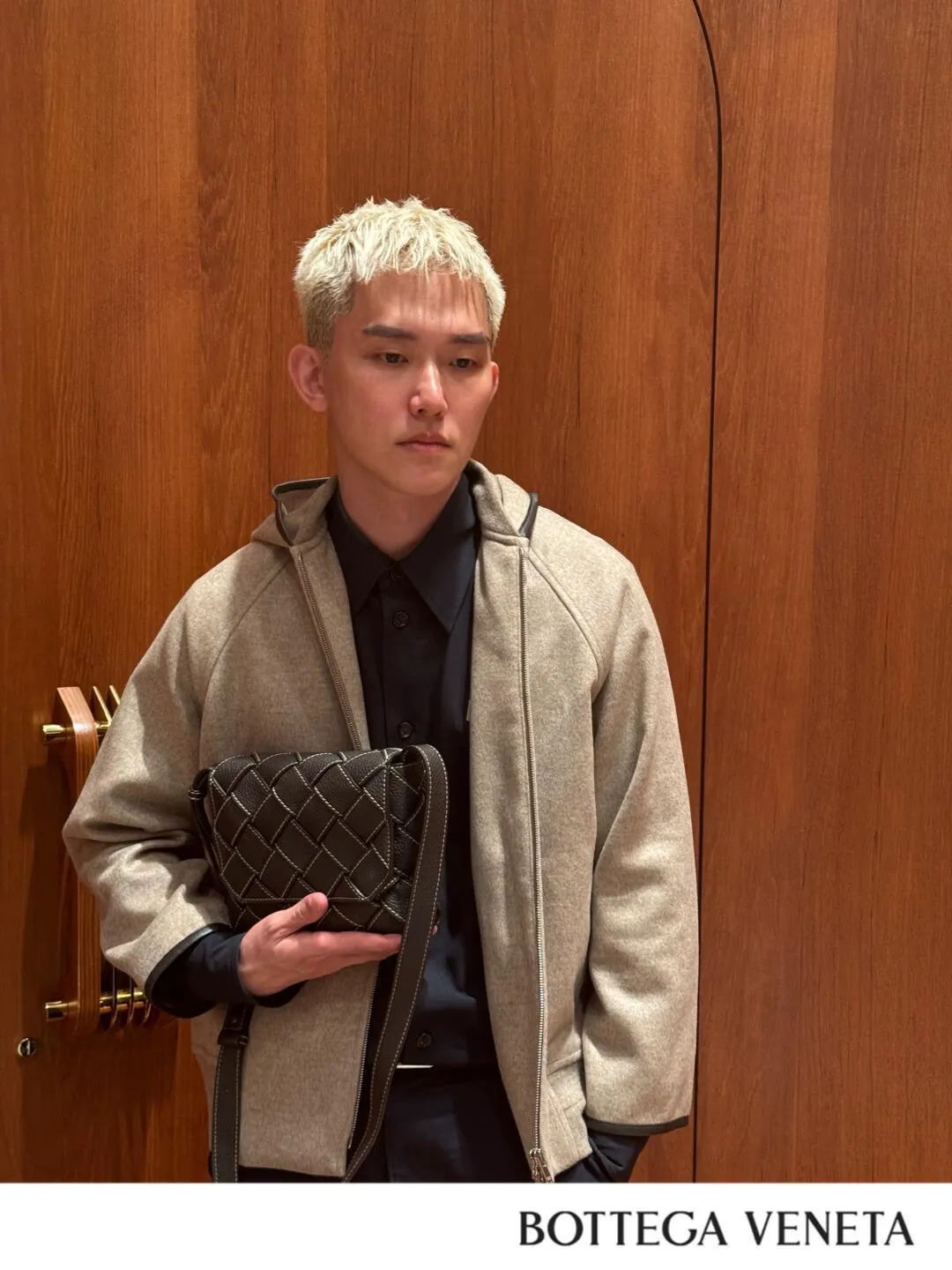 Batch 1860 official website pictures/upper body pictures~ 🔥Highlight the emphasis! This style is a special limited edition ~ The independent hand-stitching outlines the three-dimensional woven block shape, and the details are full of craftsmanship. It is not easy to miss when carrying it on the back, and it is niche and stylish✨